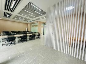 智慧港企业孵化基地