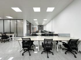 智慧港企业孵化基地