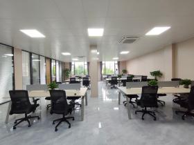 智慧港企业孵化基地